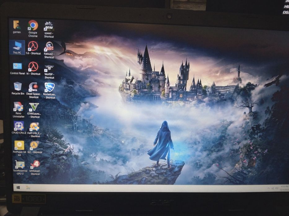 Laptop i7 gen 8 puternic