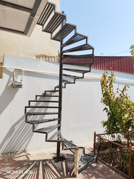 Vintavoy lesnitsa  aylanma zina