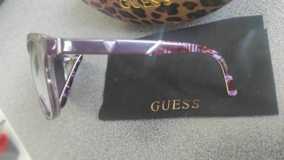 Оригинални слънчеви очила GUESS