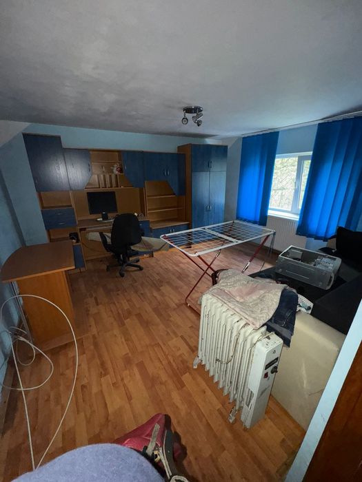 Vând casă în Lupeni cu teren de 2619mp sau schimb cu apartament