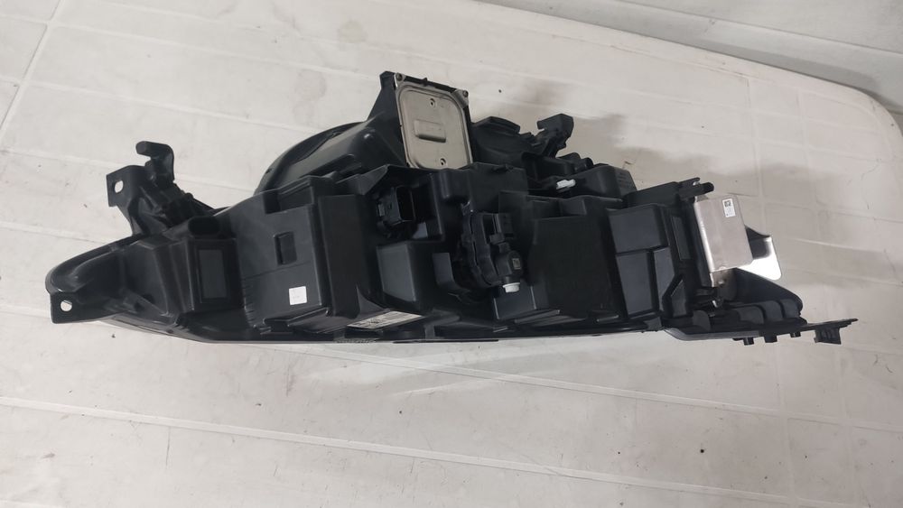 Far stânga Megan 4 facelift cod 260602024R