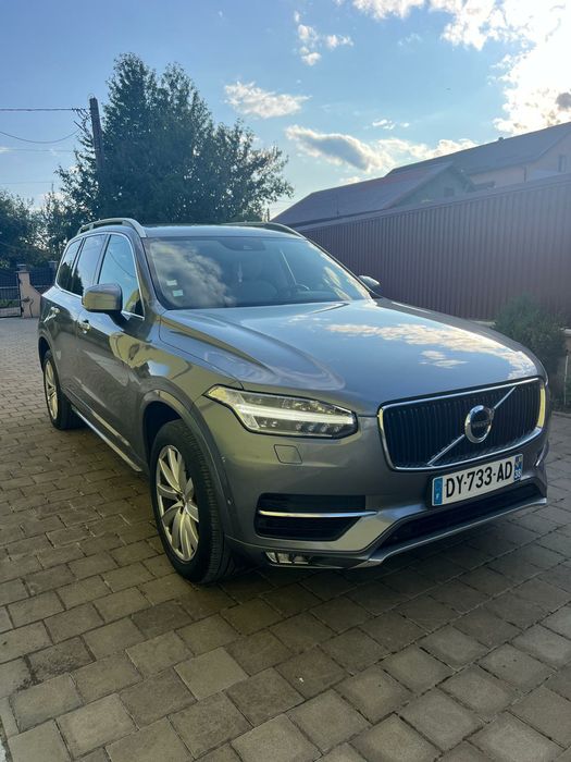 Vând Volvo xc90 impecabil