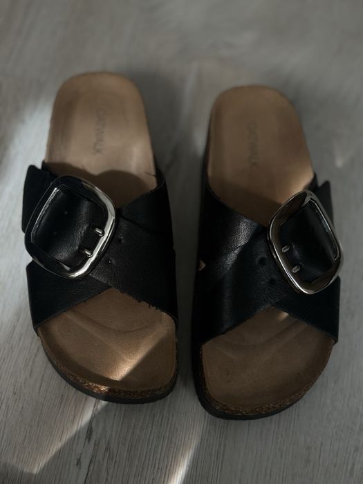 Saboti din piele naturala