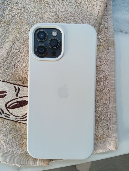 продаю айфон 12 про макс