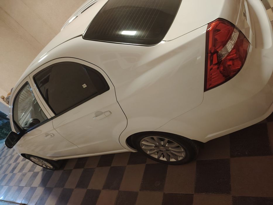 Nexia 3  3-pozitsiya 2019-yil kraska 30% Dvigatel Avtomat navarot bor