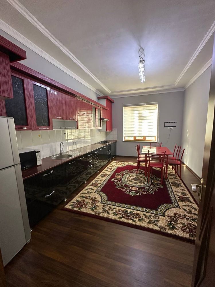 Продается 3 комнатная квартира площадью 115 кв.м. По улице Гагарина