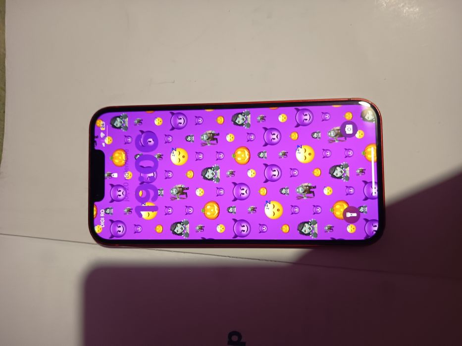 Vând iPhone 13 128gb