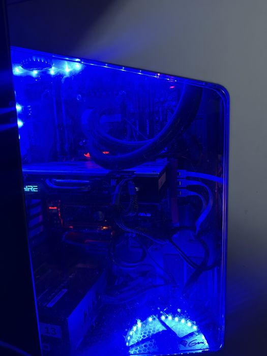 Pc gaming de vanzare full cu tot cu birou