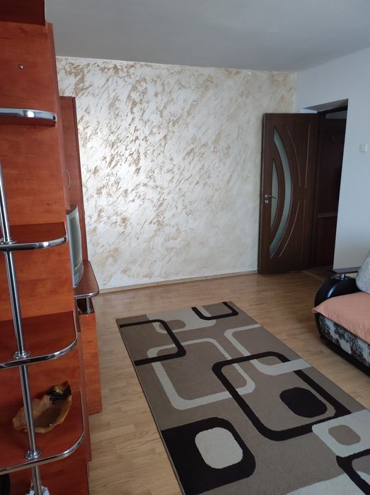 Închiriez apartament -zona excelenta, liniște și confort.