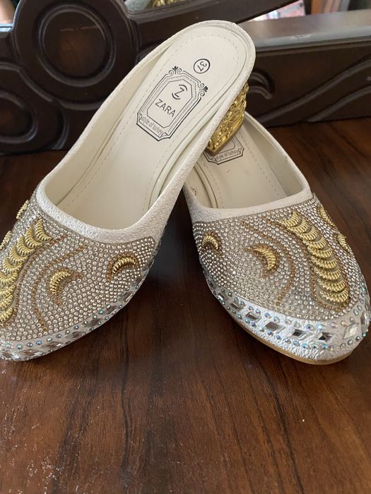 Ko’yne sotiladi kamplekt