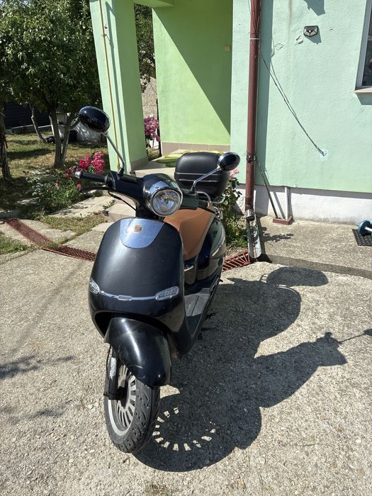 Scuter xplorer cruzer 50