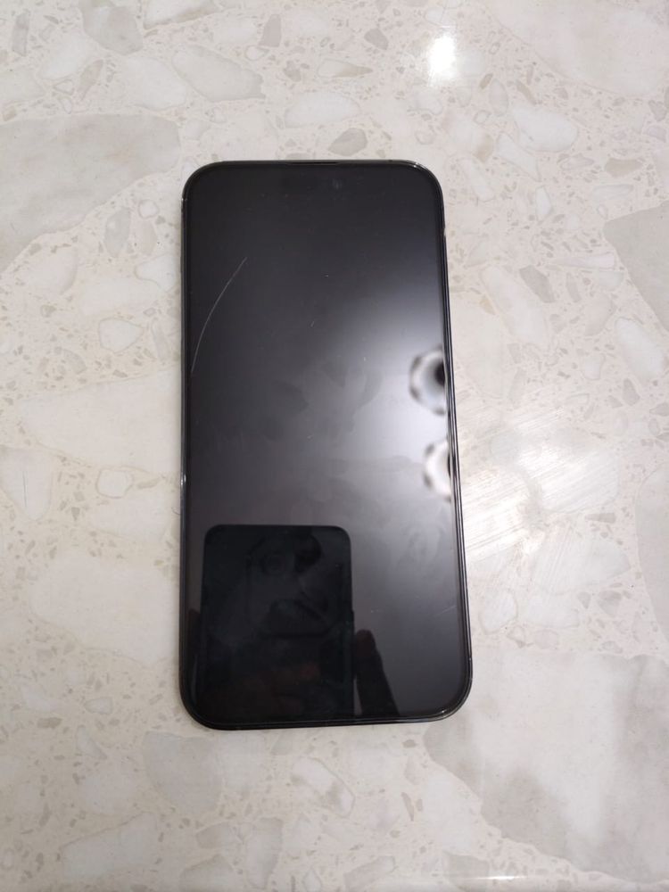 Iphone 14 pro max 256 GB binafsha rang orqa paneldagi yorilish