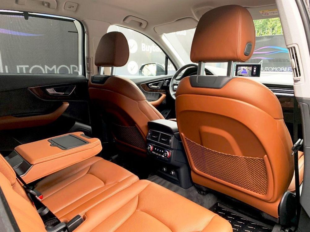 Audi Q7 pachet S line