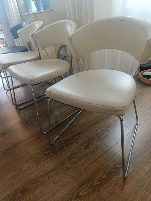 Изгодно - 4 стола за трапезария