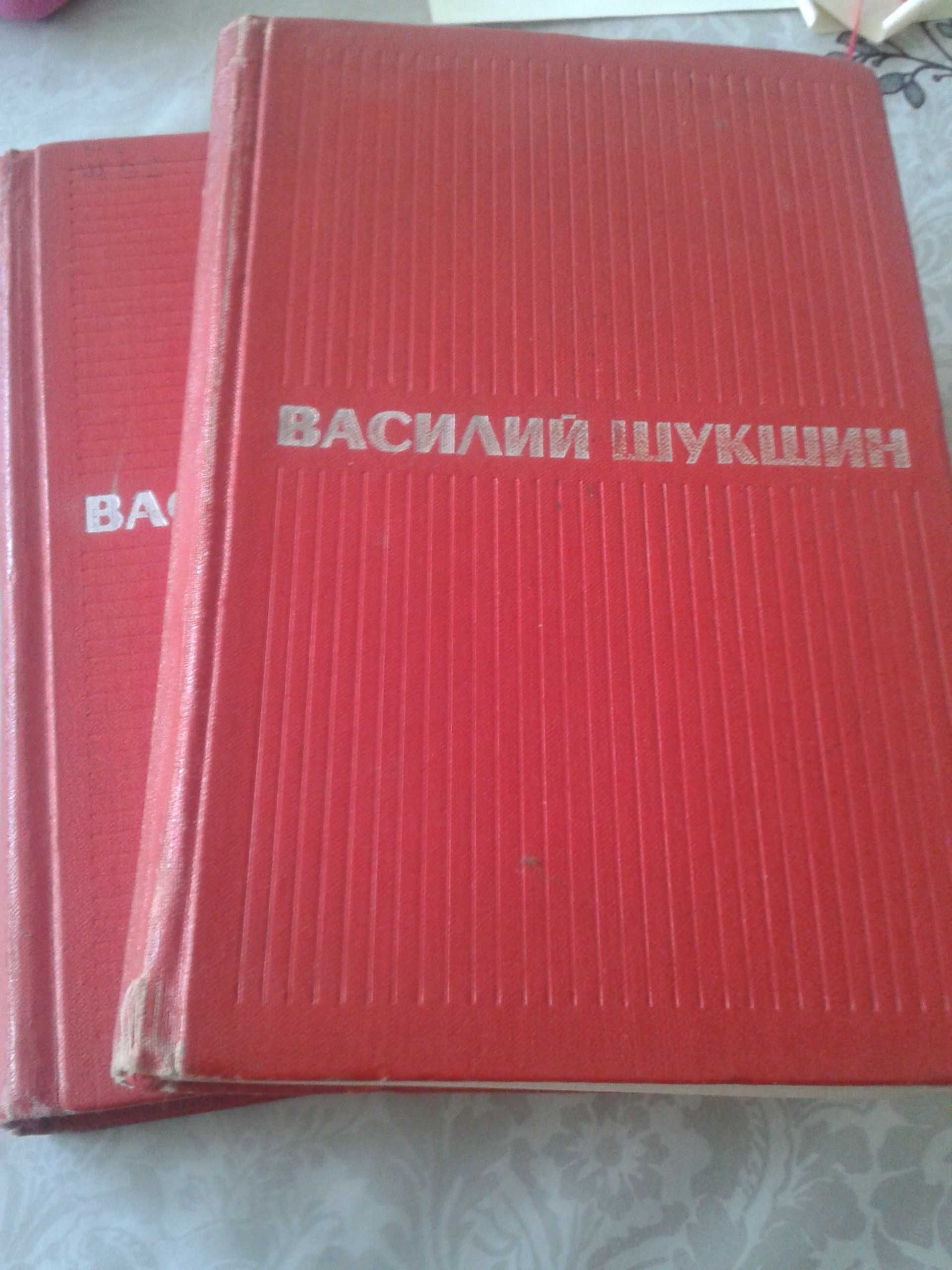 книги разные.технические