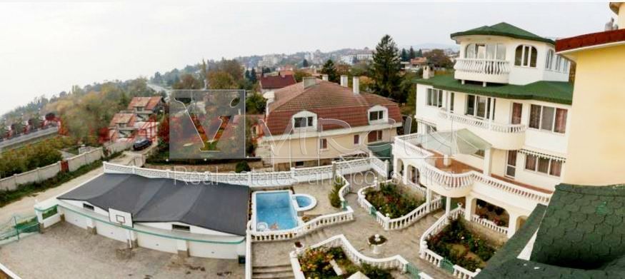Продава се Къща в Варна, м-т Траката - 550 кв.м за 1800 €/кв.м - Снимка #1