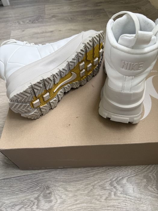 Дамски боти Nike Blazer Roam