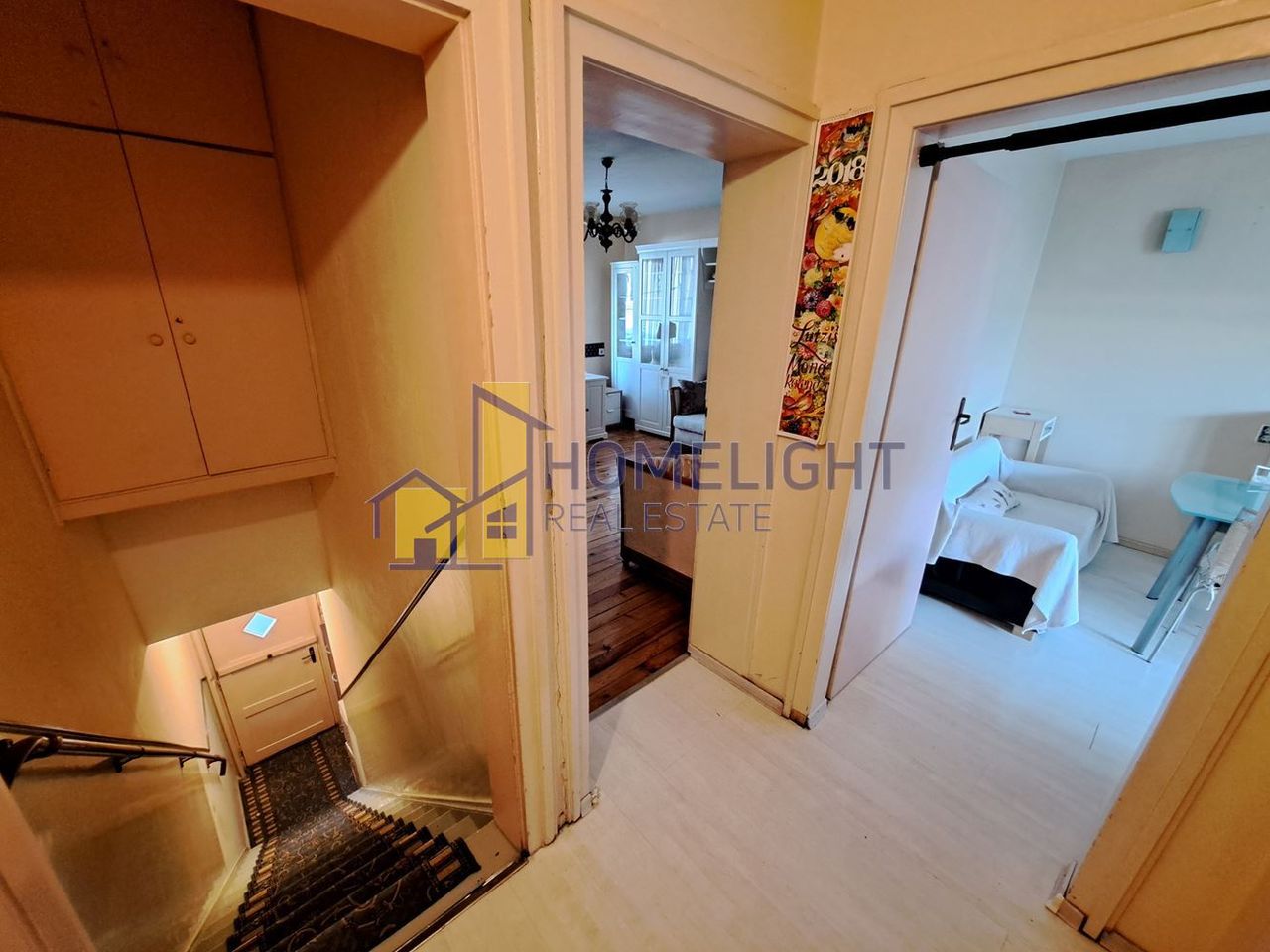Продава се Тристаен апартамент в София, Разсадника - 139 кв.м за 1216 €/кв.м - Снимка #2