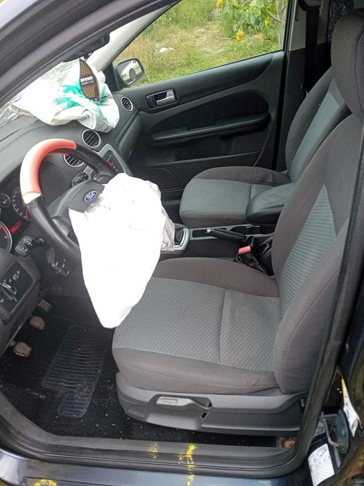Vand Ford Focu 2 Hatshback avariat