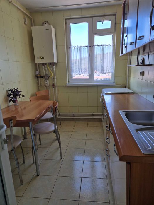 Inchiriez ap. 2 camere , B-dul Dacia cu vedere la Cuejdi