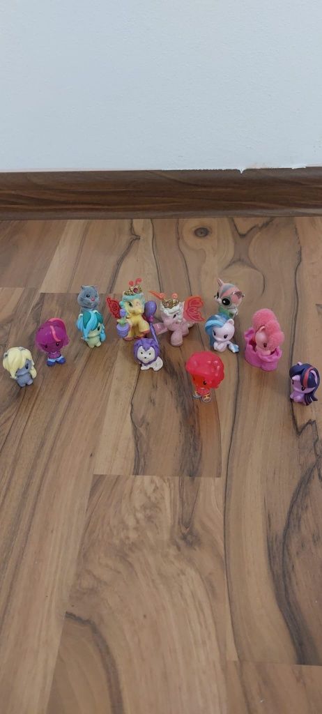 Lot jucări mini dragonei,mini unicorni,Elsa și ana