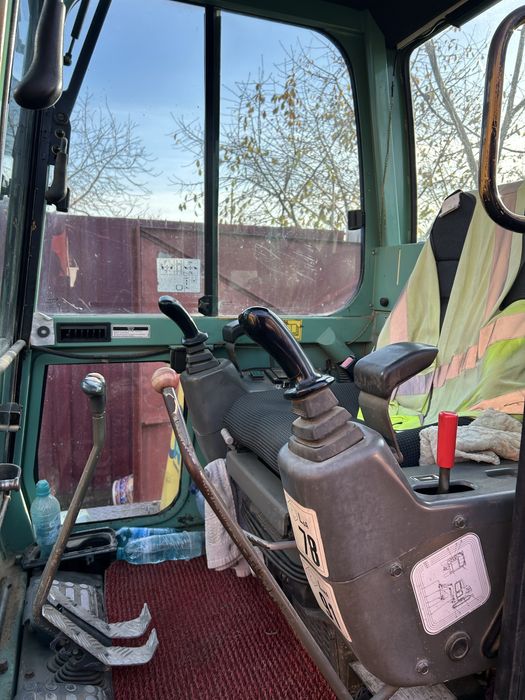 Miniexcavator Yanmar b25 v cu remorca utilaj