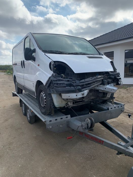 Dezmembrez Opel Vivaro/Renault Trafic MOTOR/CUTIE/ ALTE ACESORII