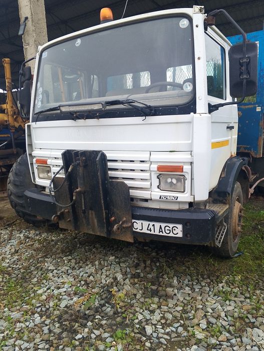 Vând sau schimb cu orice camion basculabil Renault Miliard 1990
