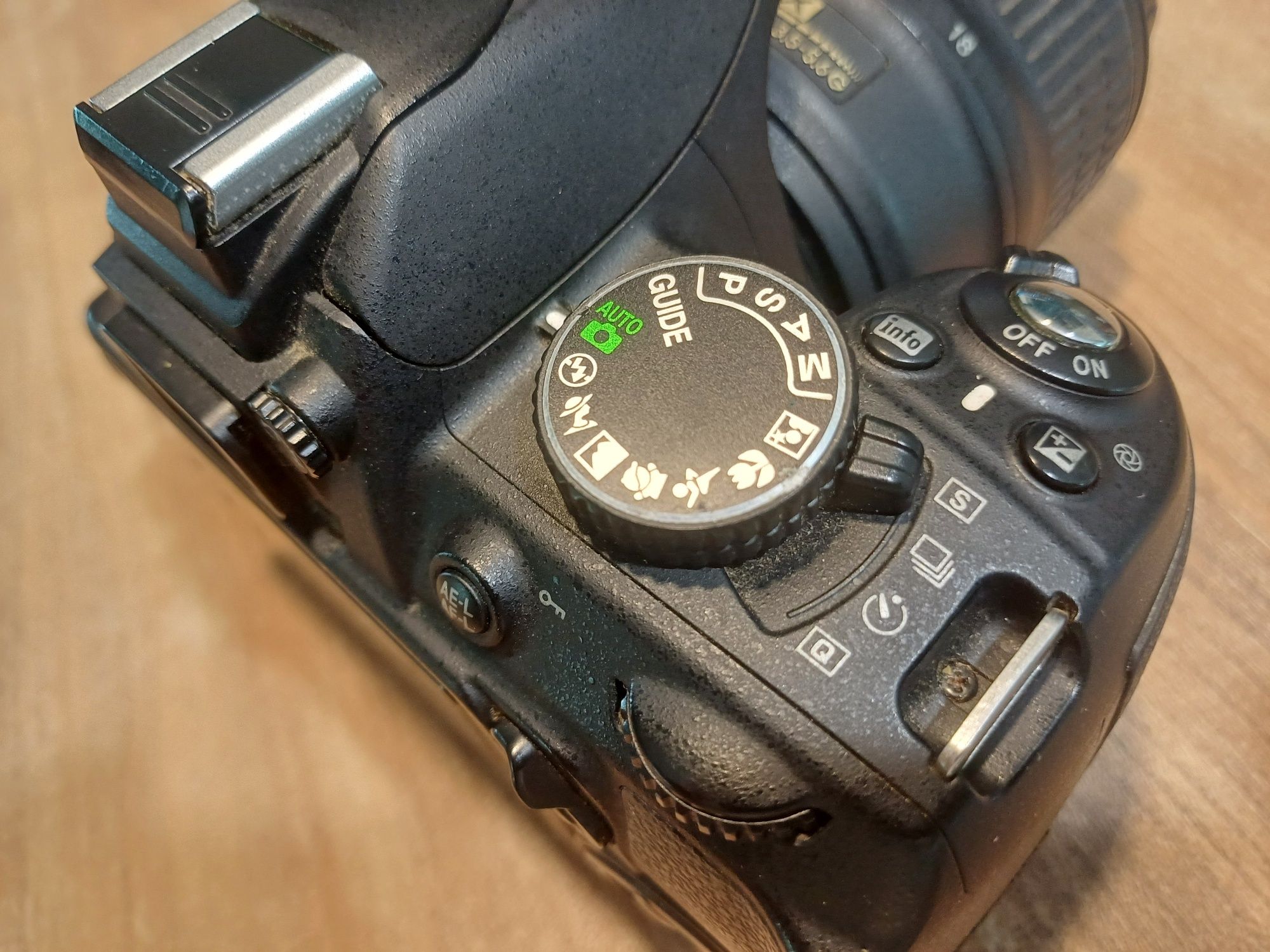 Фотоапарат DSLR Nikon D3100 с 2 обектива
