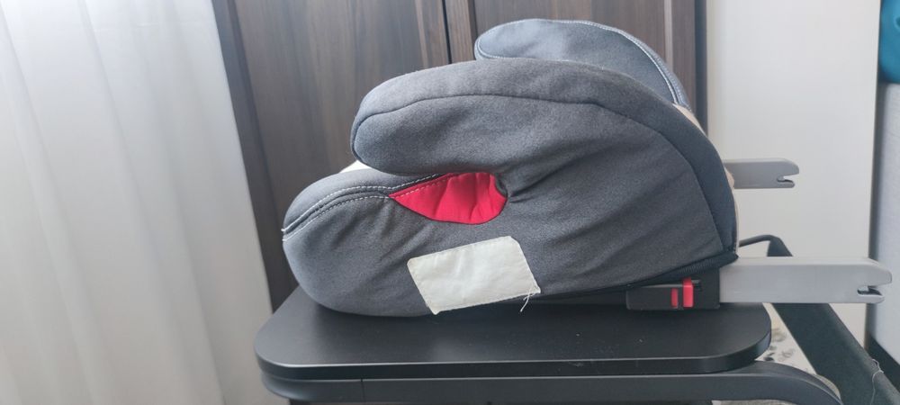 Продавам столче за кола, бустер седалка за дете