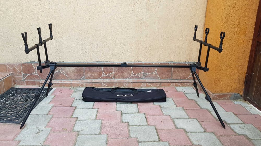 Rod pod FL BLACK EDITION pentru 3 lansete cu4 picioare (Quad Pod)FL158