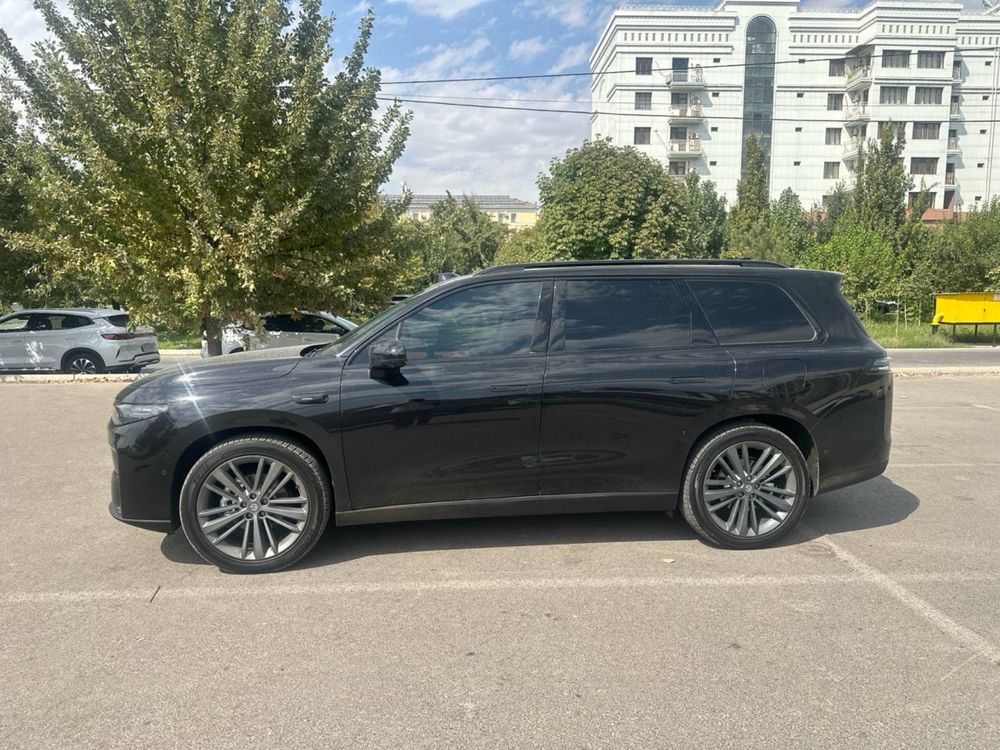 Leapmotor C16 3-pozitsiya qora 2024