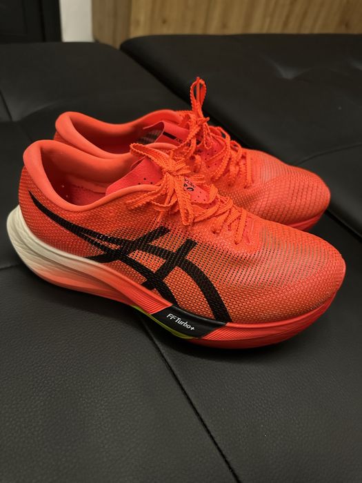 Обувки Asics за бягане