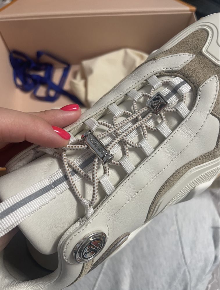 Дамски оригинални обувки Louis Vuitton Sneakers