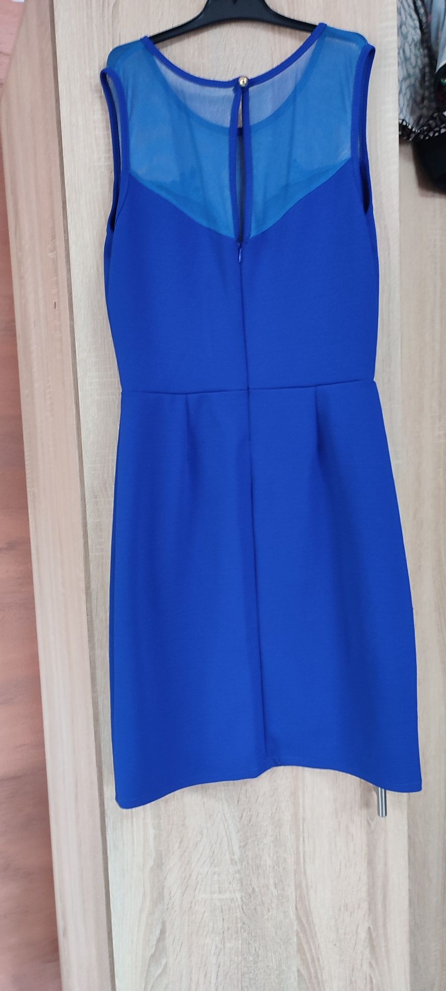 Rochie albastra de seara cu dantela și rochie alba de dantela mar M 40