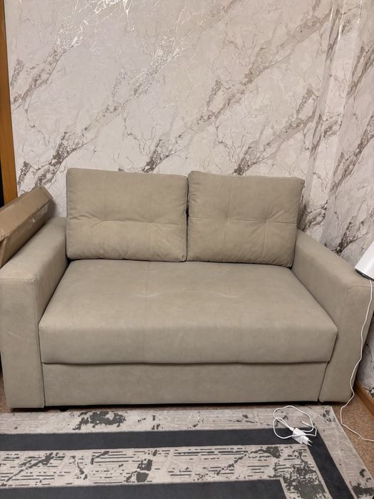 Диван,брали месяц назад