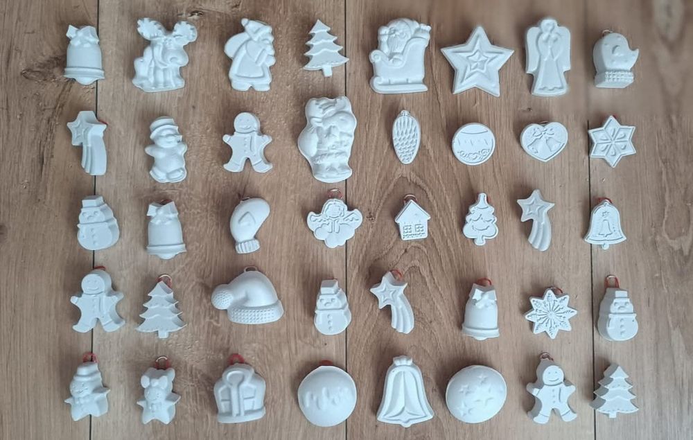 Vând seturi diverse de figurine din ipsos