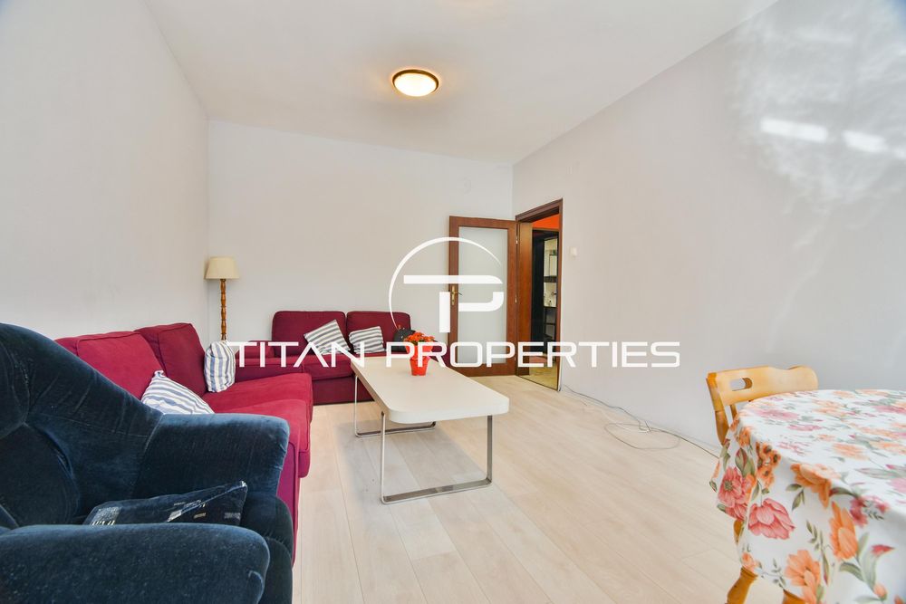 Дава се под наем Тристаен апартамент в София, Гоце Делчев - 90 кв.м за 650 € - Снимка #1