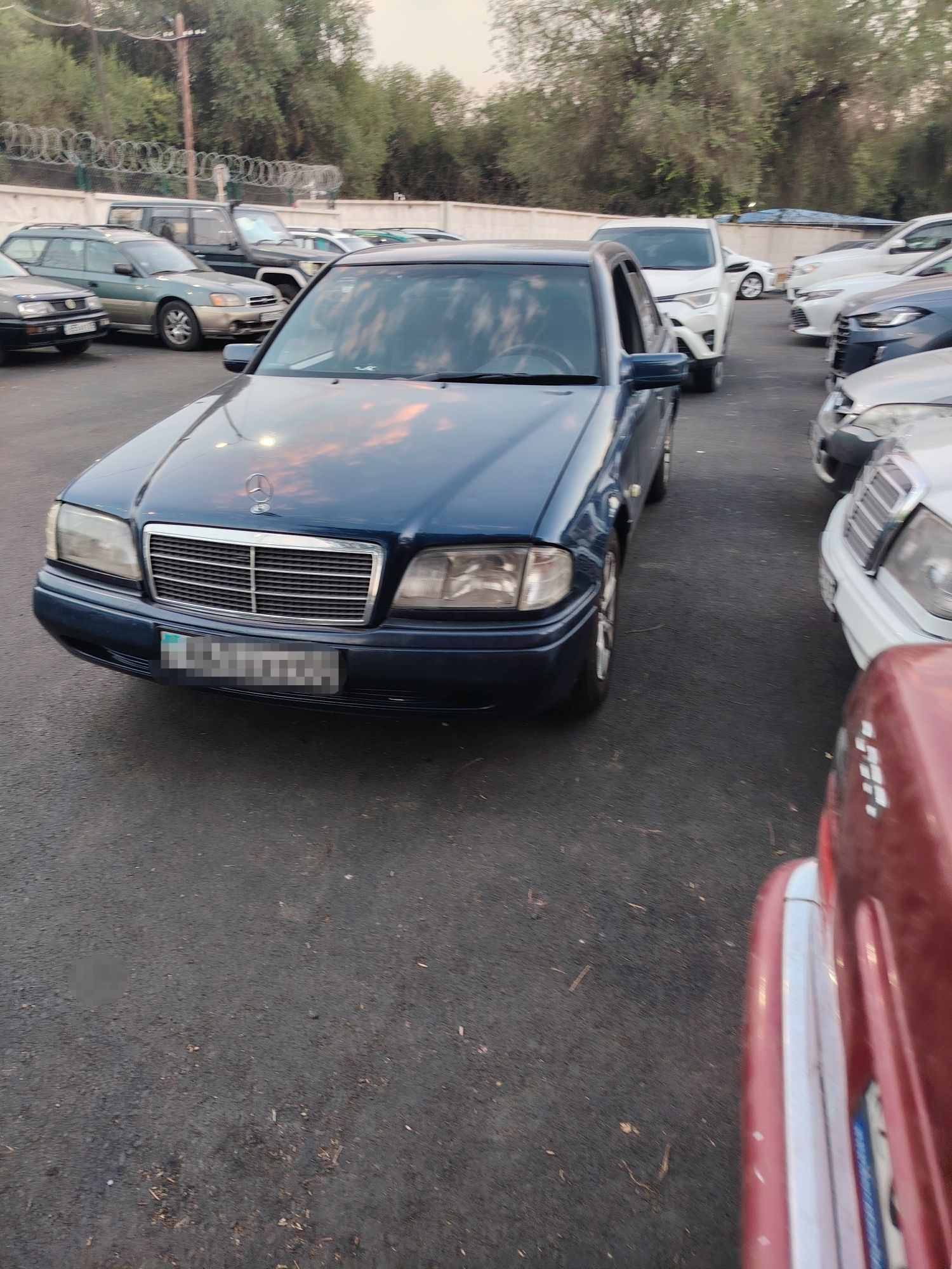 продам или обменяю мерс с 180, объем 2.0, автомат, 1995, алматы