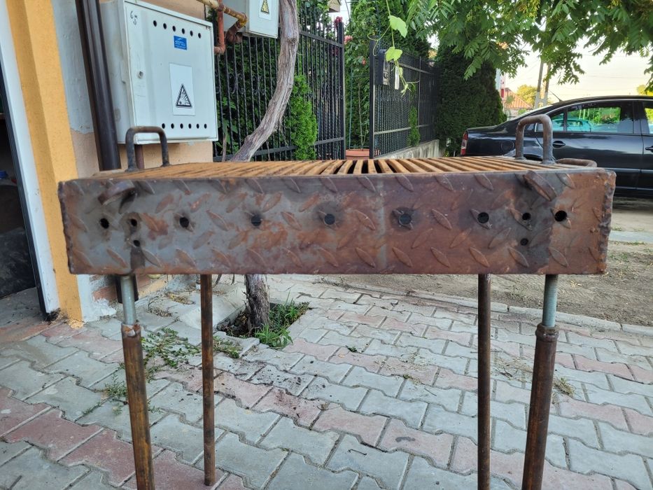 Gratar de vanzare