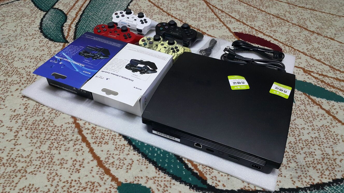 Playstation 3 SLIM + 4ta Yengi Joystick + 40 ta Top O'yin.