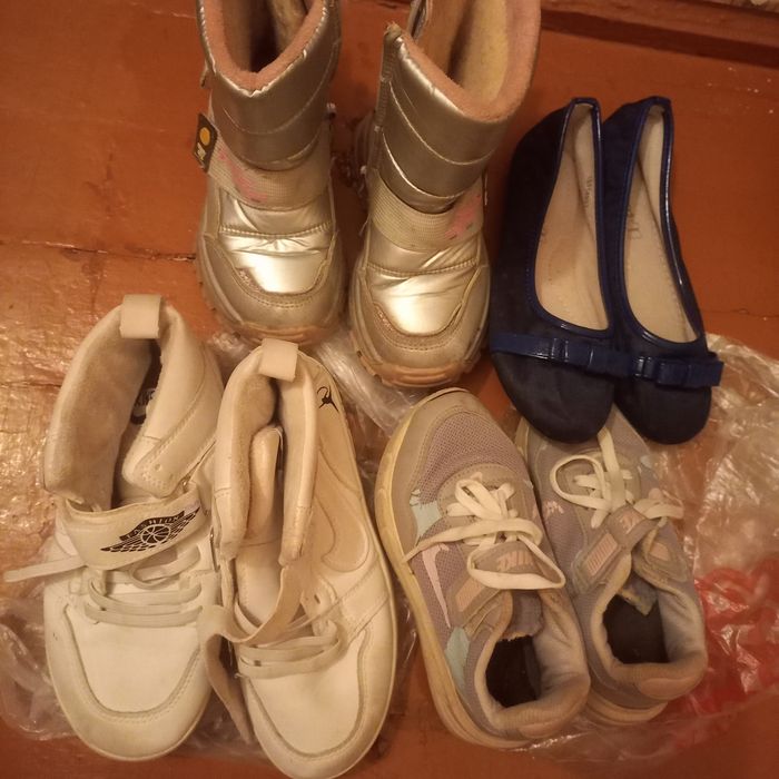 Отдам обувь бесплатно