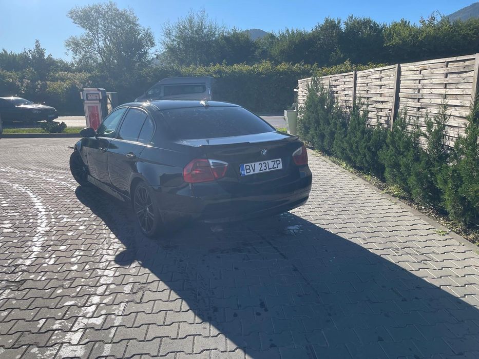 Vând BMW 318D E90
