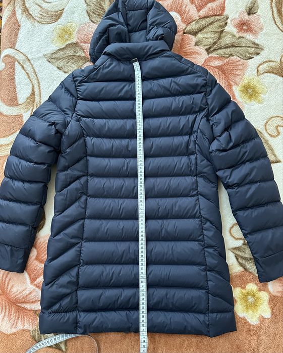 Продается теплая куртка б/у для мальчика