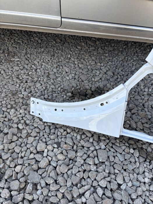 ляв калник за audi e-tron