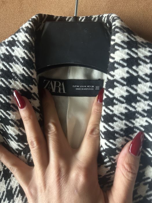 Пепитено сако Zara