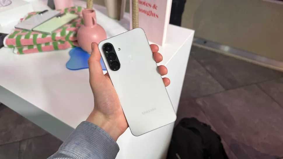 Samsung Galaxy A36 5G (ВСЕМИ - ТЦ Тайга, МИ SHOP - ТЦ Евразийский)