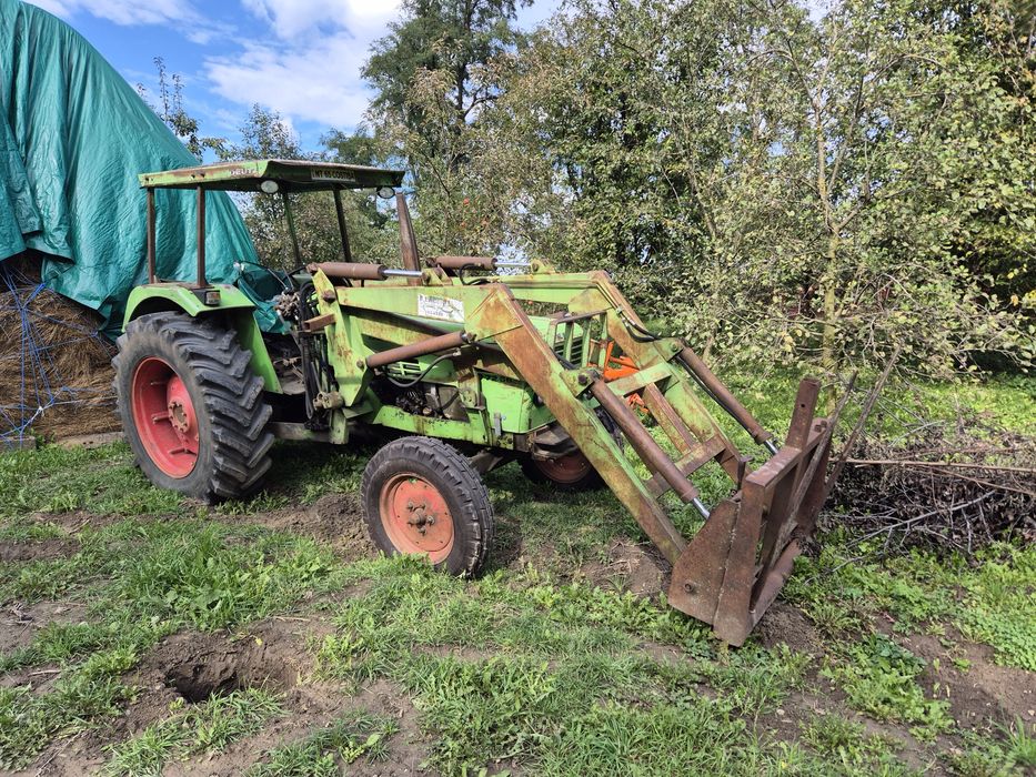 Deutz de 75 cp  cu utilaje