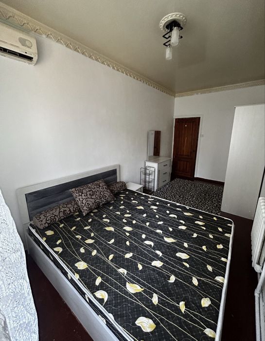 Чиланзар 8 квартал 2в3 комнатная