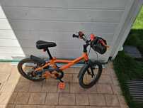 Bicicleta 4-6 ani, cu roti ajutatore si cos